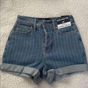 Hollister ultra high-rise mom short
